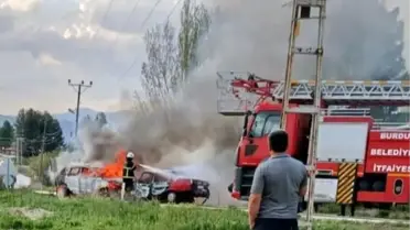 Burdur'da Kafa Kafaya Çarpışma: 1 Ölü, 4 Yaralı