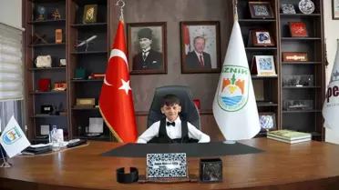 İznik’te 23 Nisan Coşkusu: Başkanlık Koltuğu Bir Güne Öğrenciye Bırakıldı