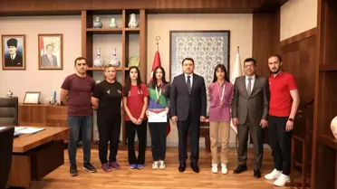 Başarılı Taekwondo Sporcuları Vali Işın'dan Teşekkür Aldı