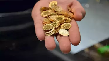 Üç adet çeyrek altın bir asgari ücretle yarışıyor