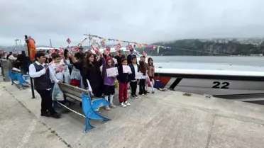 Amasra'da 23 Nisan Coşkusuyla Çocuklar Komuta Koltuğuna Oturdu