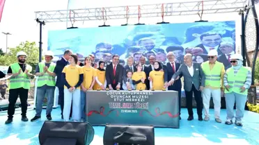 Başiskele'de Çocuk Kütüphanesi, Oyuncak Müzesi ve Etüt Merkezi'nin Temeli Atıldı