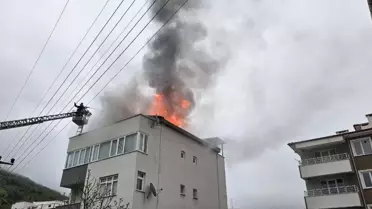 Kastamonu Cide'de Apartman Yangını İtfaiye Ekipleri Tarafından Söndürüldü