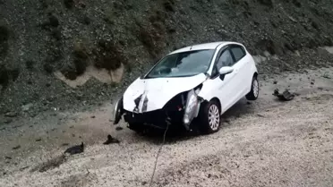 Isparta'da otomobil kazası: 2 yaralı