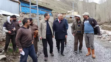 Oltu'da Taşkın: Yollar Tahrip Oldu