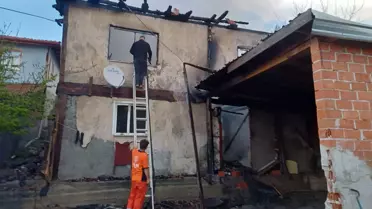 Karabük'te Yangın: 2 Katlı Ev Kullanılamaz Hale Geldi