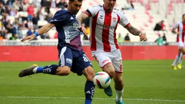 Sivasspor - Antalyaspor Maçında İlk Yarısı 0-0 Bitti