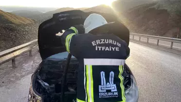 Aşkale'de Seyir Halindeki Otomobil Yandı