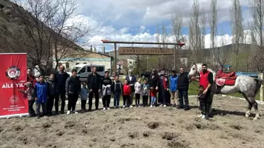 Bayburt'ta şehit yakınları için at binme ve ok atma etkinliği düzenlendi