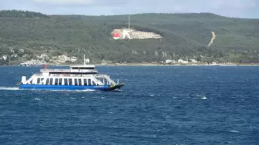 Çanakkale'de Fırtına Feribot Seferlerini İptal Ettirdi
