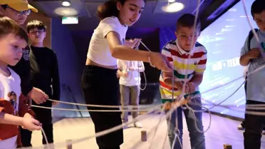 İzQ Dijital Deneyim Merkezi, 23 Nisan'da Çocukları Ağırladı