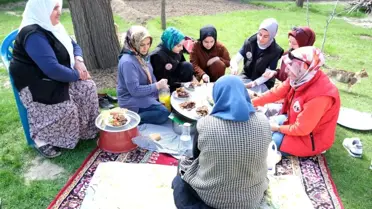 Gönüllü Öğrencilerden Yaşlılara Destek