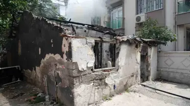 Antalya'da Metruk Gecekonduda Yangın Paniğe Neden Oldu