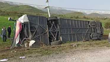 Van'da Otobüs Kazası: 28 Yaralı