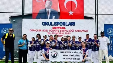 Bigadiç Lisesi Softbol Şampiyonu