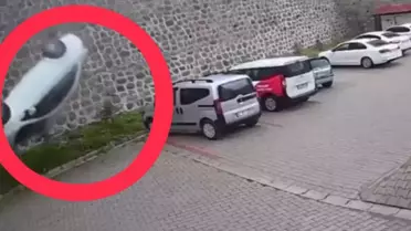 Ordu'da istinat duvarından site bahçesine düşen otomobilin sürücüsü öldü