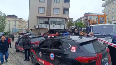 Sancaktepe'de Kaza: Otomobil Dükkanın İçine Girdi
