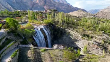 Tortum Şelalesi Bahar İle Coşuyor