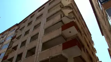 Bahçelievler'de Depremde Balkon Çöktü: 1 Yaralı