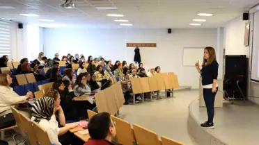 Düzce'de Topluluk Önünde Konuşma Eğitimi