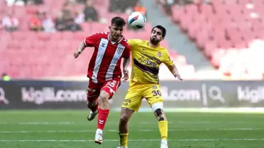 Samsunspor - Eyüpspor: İlk Yarı Sonucu 1-0
