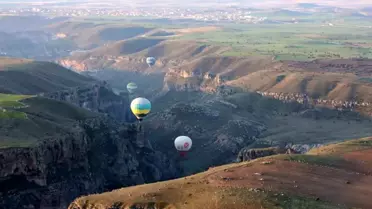 Ihlara Vadisi'nde Sıcak Hava Balonuyla Keşif