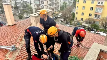 Niğde'de Çatıdan Düşen İki Çocuk Kurtarıldı