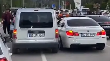 Düğün Konvoyunda Tehlikeli Yarış