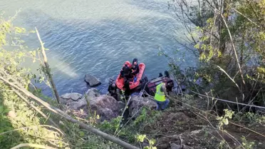 Samsun'da Baraj Gölüne Uçan Araçta Genç Sürücü Hayatını Kaybetti
