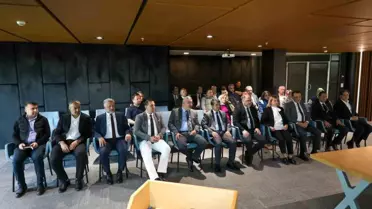 Düzce Belediye Başkanı Özlü, Yeni Yönetim Kadrosuyla İlk Toplantısını Yaptı