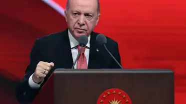 Cumhurbaşkanı Erdoğan: Eline bir mikrofon alan kendini gazeteci sanıyor