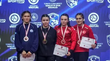 Afyonkarahisar U17 Güreşçileri Antalya'dan 3 Madalya ile Döndü