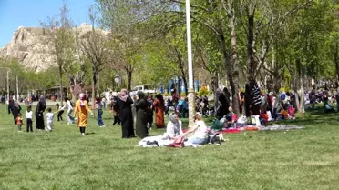 Van'da Hıdırellez Şenliği Coşkuyla Kutlandı