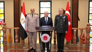 Mısır Genelkurmay Başkanı Türkiye'de