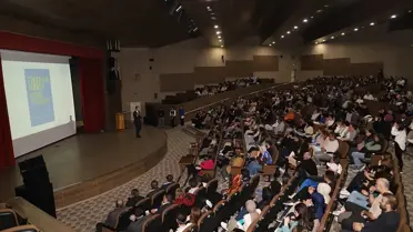 Rektör Emiroğlu'ndan Gençlere Kariyer Tavsiyeleri