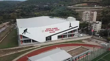 Kestel Buz Pateni Tesisinde Genç Sporcular Yetişiyor