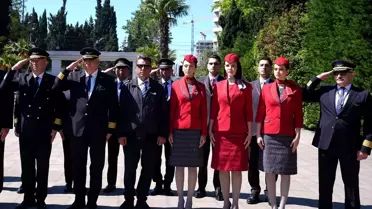 Hava şehitleri, Edirnekapı Şehitliği'nde anıldı