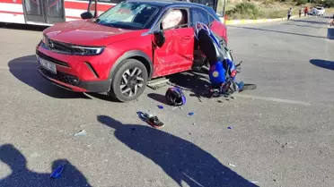 Foça'da Motosiklet Kazası: Sürücü Ağır Yaralandı