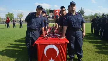 Engelli Gençler Temsili Askerlikte Uniforma Giydi