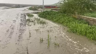 Kars'ta Sel Felaketi: Evler ve Bahçeler Zarar Gördü