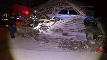 Kandıra'da Otomobil Samanlığa Girdi; Sürücü Yaralı