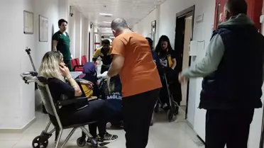 Soma'da Minibüs Devrildi: 1 Ölü, 13 Yaralı