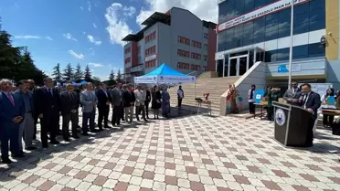 Merzifon'da TÜBİTAK 4006 Bilim Fuarı açıldı