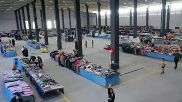 Tuşba'da Kapalı Semt Pazarı Açıldı