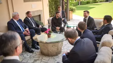 Zelenskiy, Vatikan'da ABD'li Yetkililerle Görüştü