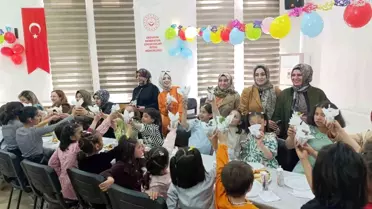 Anneler ve Çocuklar Eğleniyor