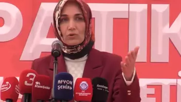 Türkiye'nin ilk türbanlı Valisi Kübra Güran Yiğitbaşı, açılıştaki talebiyle tartışma yarattı
