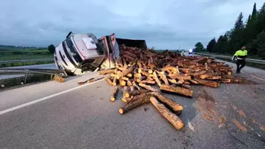 Bursa'da Trafik Kazası: 3 Yaralı