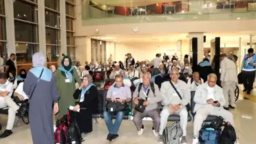 Elazığ'dan Hac Kafileleri Uğurlandı