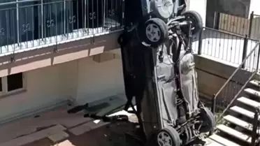 Denizli'de Aday Sürücü Apartmanın Bahçesine Uçtu